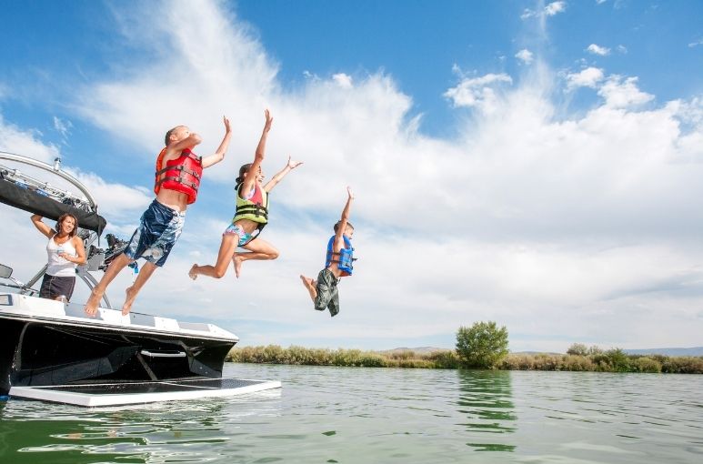 Tips for Boating With Your Kids