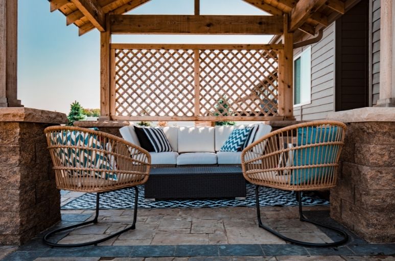 4 Ways To Protect Your Patio Furniture From Sun Damage