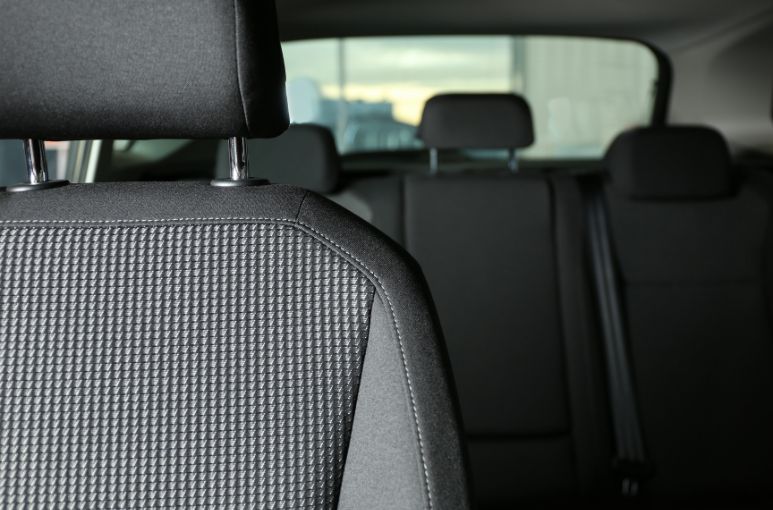 Choosing the Right Vinyl Fabric Color for Your Car